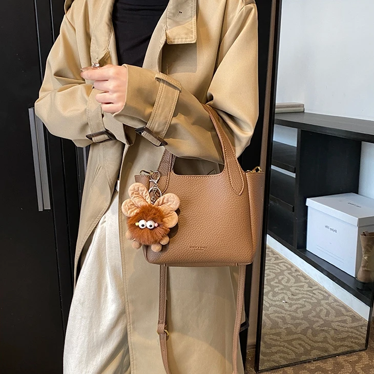 新款休闲慵懒风手提菜篮子包包女软皮单肩斜挎包百搭女士斜挎包女