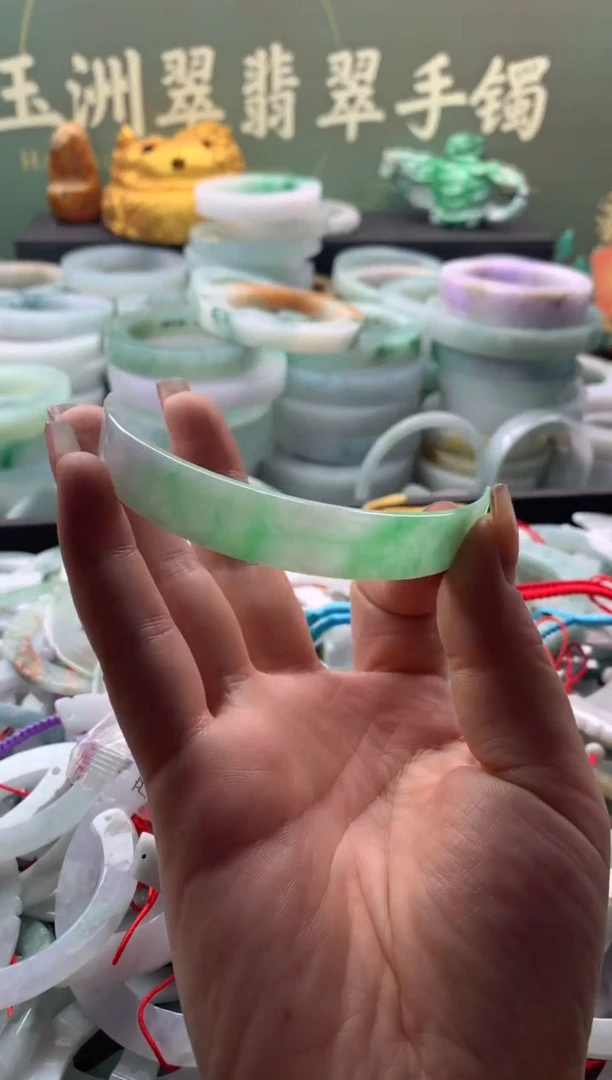 【闪购商品】翡翠手镯未镶嵌翡翠