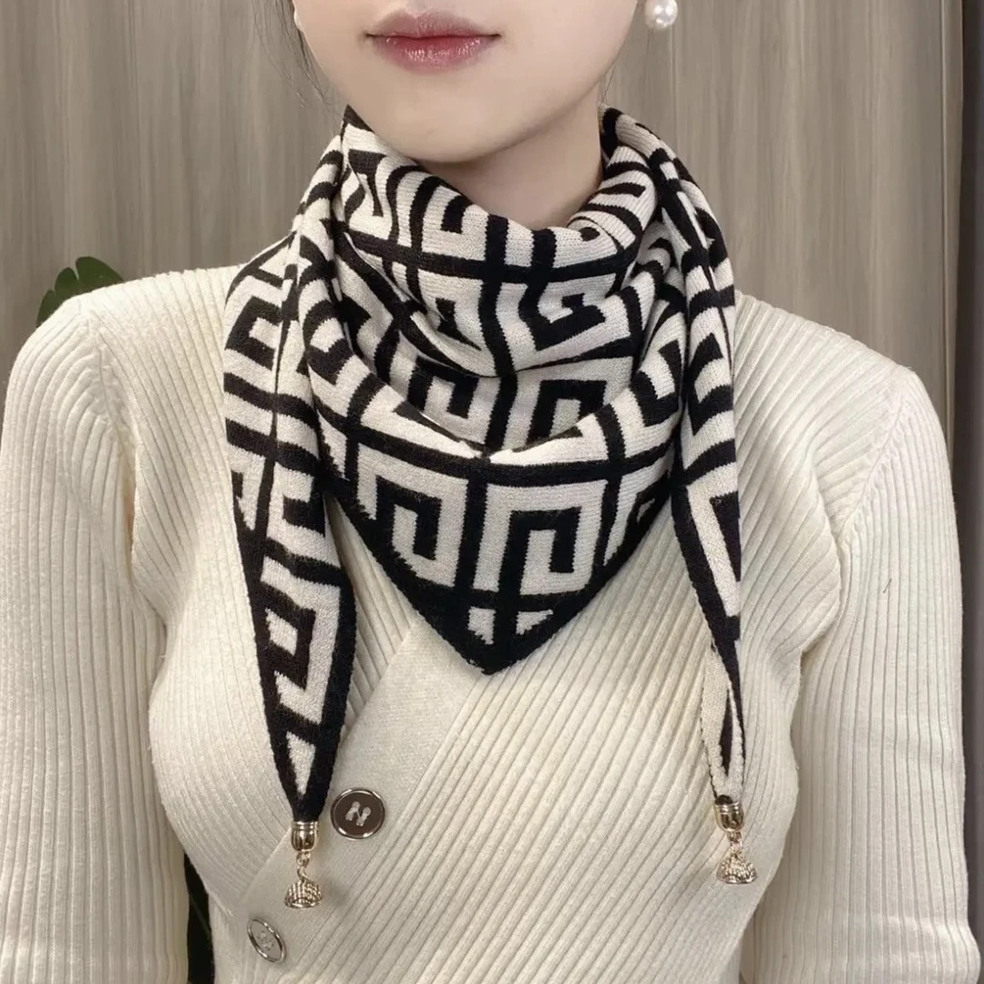 网红同款保暖护颈针织磁扣三角巾气质百搭高档双面围巾女秋冬季潮