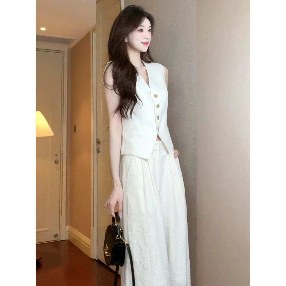 高端奢华时装欧货时尚减龄高级感气质小香风白色马甲裤子套装女夏