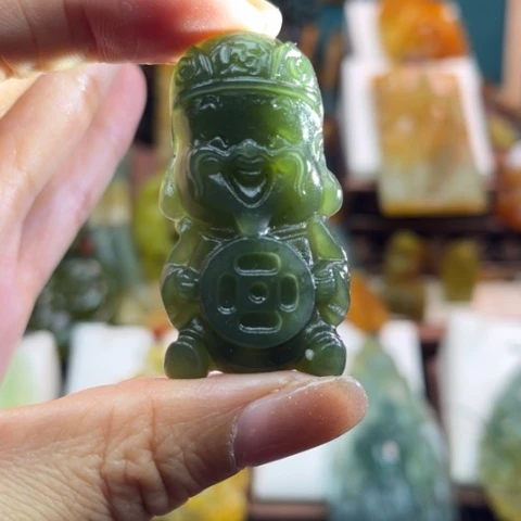 蛇纹石玉挂件未镶嵌