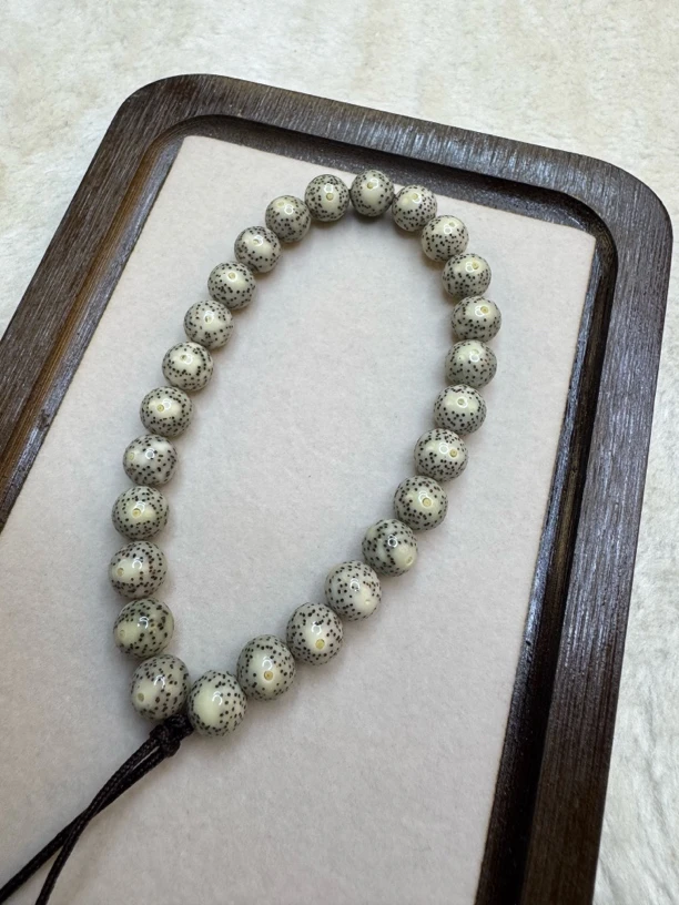 海南星月菩提石玉料，圆珠手持9