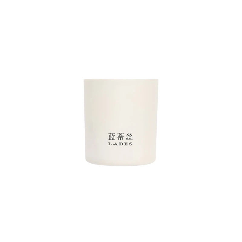 白色刷桶