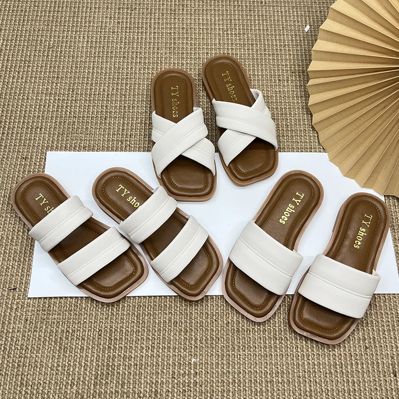 女童白色拖鞋外穿夏季时尚网红儿童凉拖平底沙滩百搭休闲露趾凉鞋