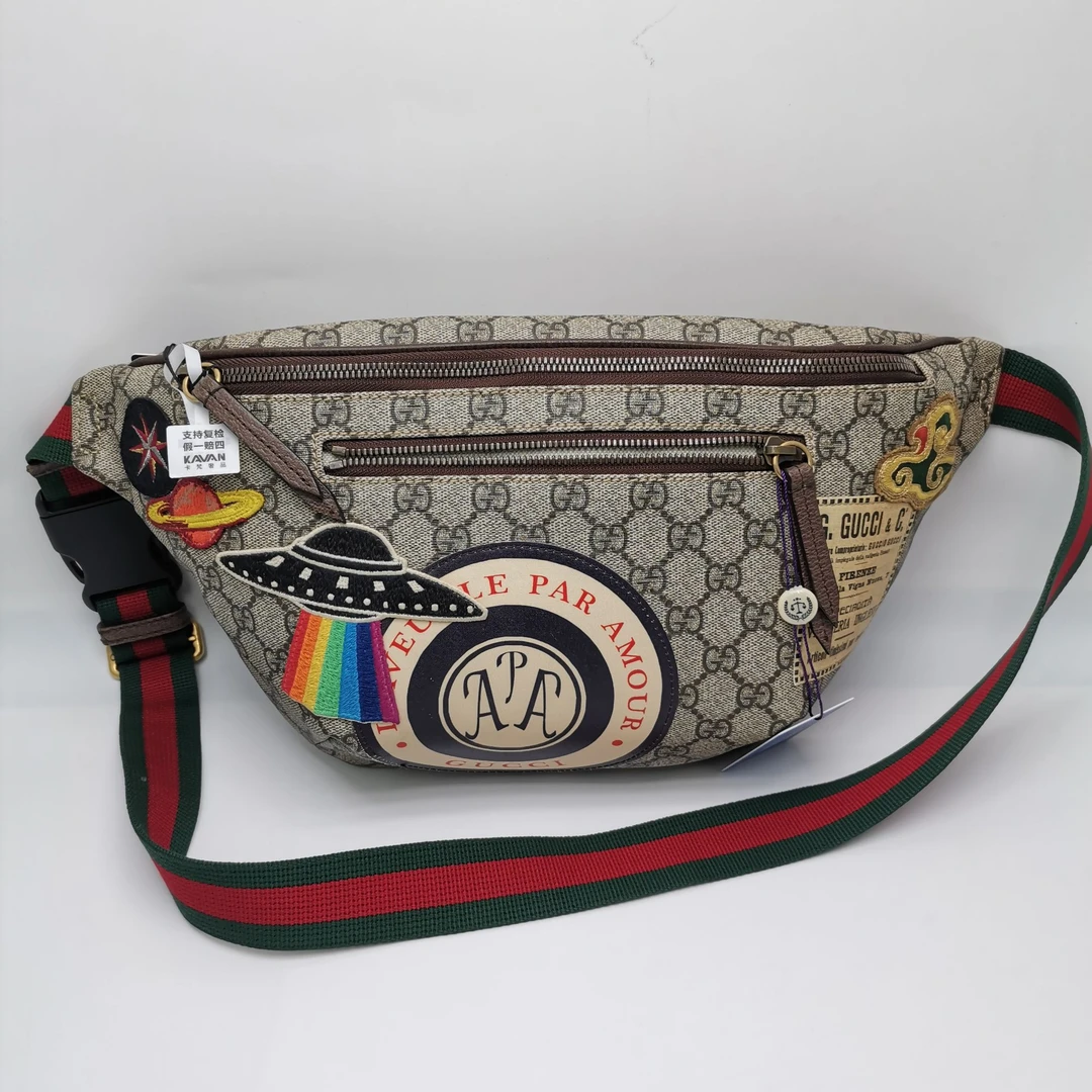 99新 GUCCI/古驰 98新 16862 古驰徽章刺绣腰包 胸包