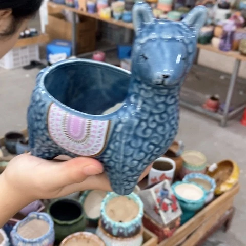 陶瓷20CM以下大深色羊驼歪