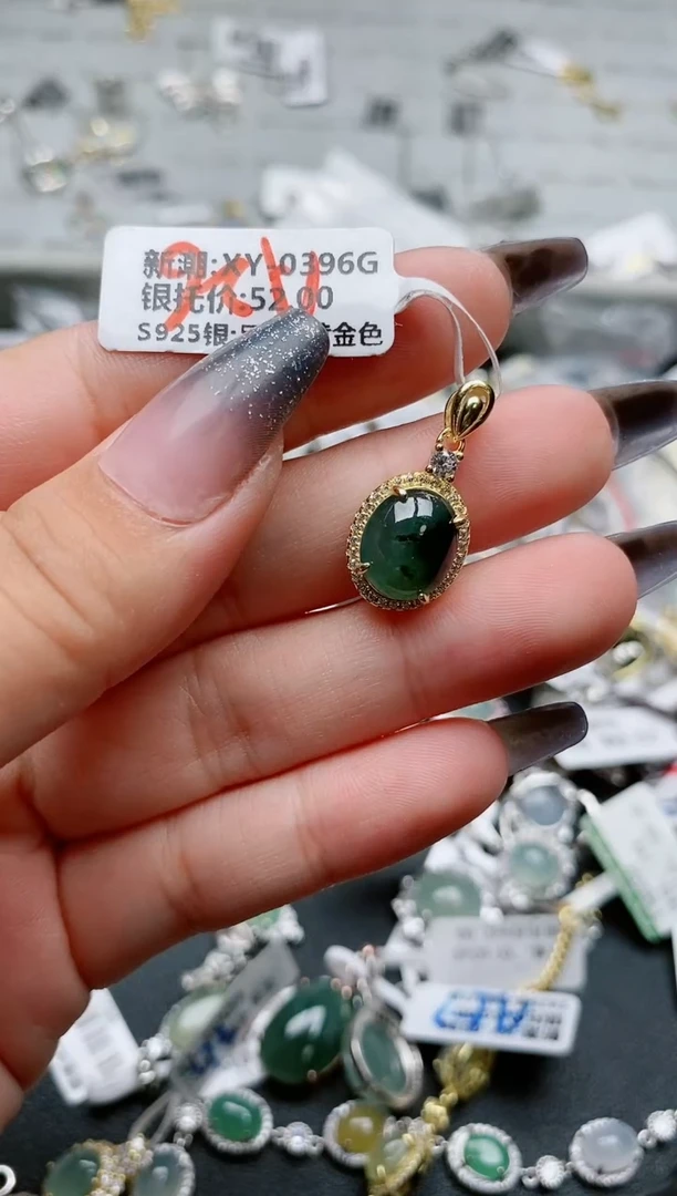 【闪购商品】翡翠颈饰银S925镶嵌........