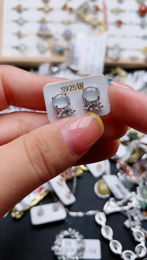 【闪购商品】翡翠颈饰银S925镶嵌....