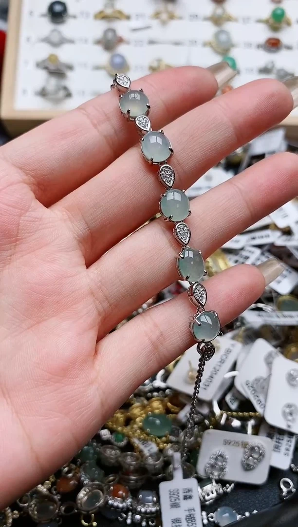 【闪购商品】翡翠颈饰银S925镶嵌........