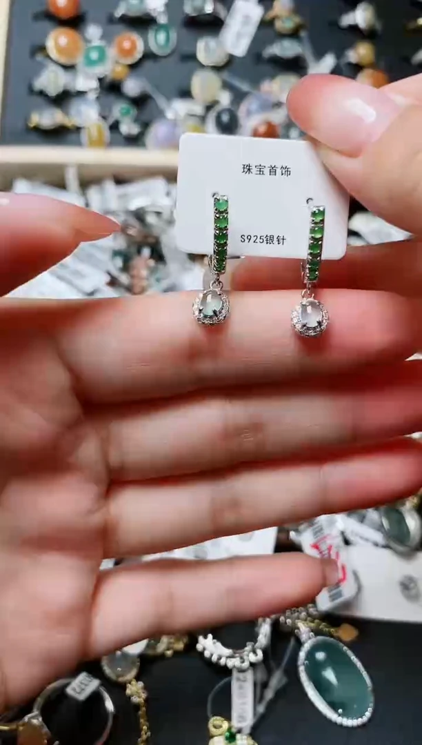 【闪购商品】翡翠颈饰银S925镶嵌........