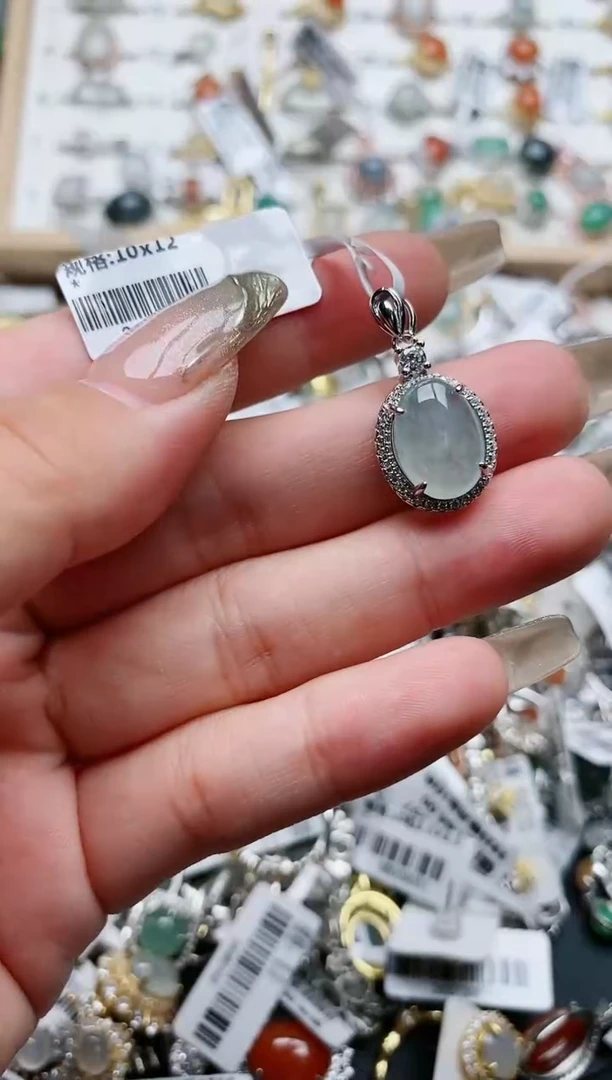 【闪购商品】翡翠颈饰银S925镶嵌.....