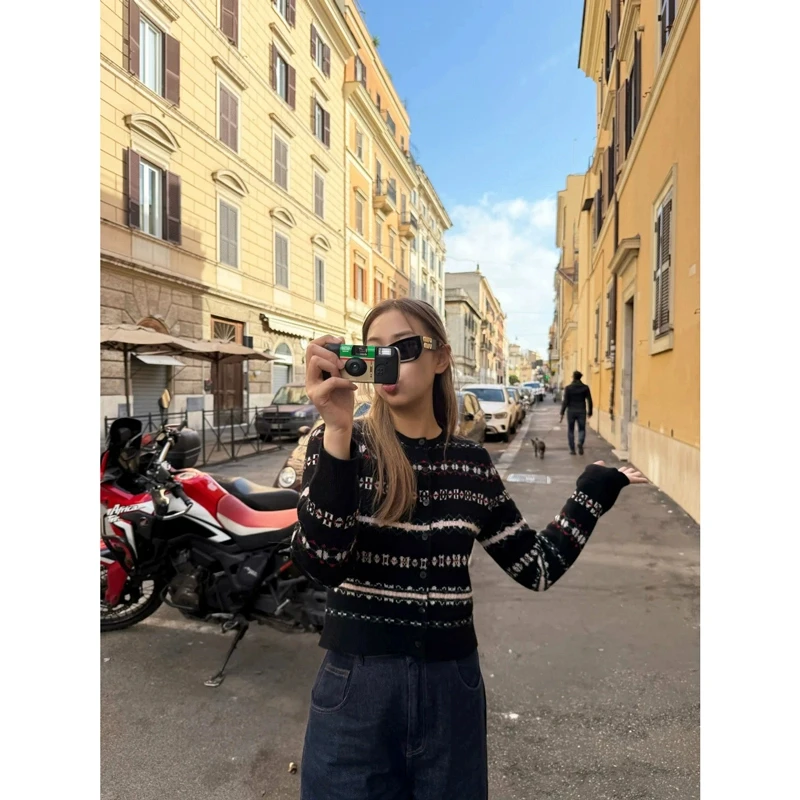 法式费尔岛新年穿搭毛衣女2025女冬季新款高级感修身针织开衫外套