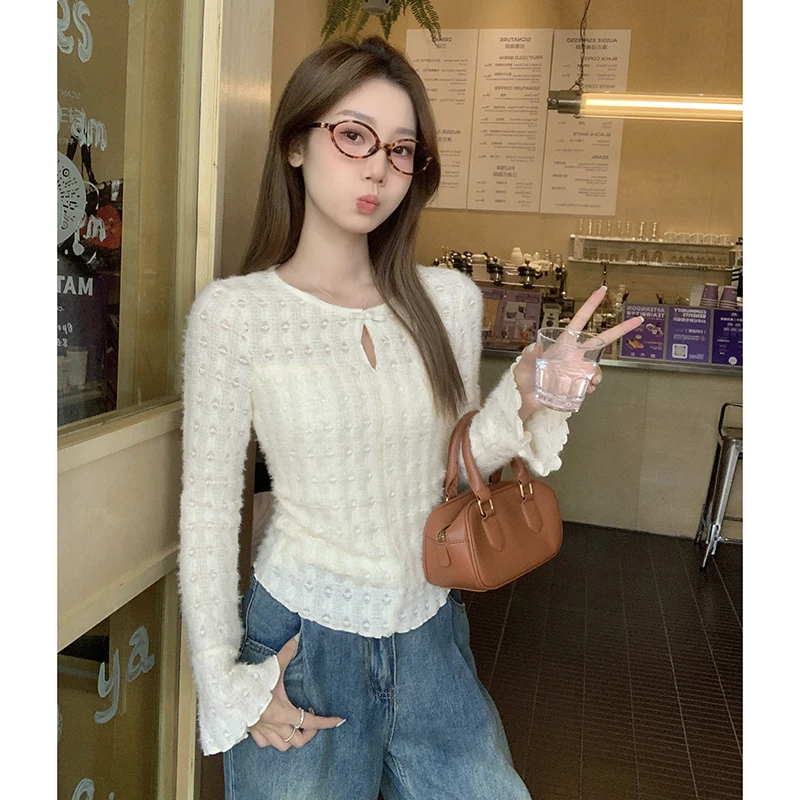 蕾丝穿搭小香风设计感长袖T恤衫冬季女款高级感显白打底内搭上衣