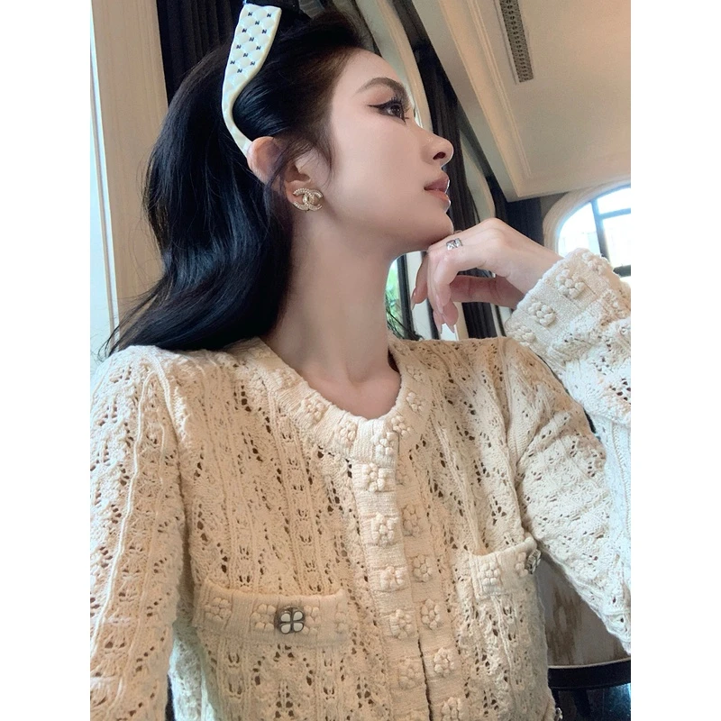 "山茶花少女"3D立体拱针山茶花 德国stoll机织重工镂空小香短外套