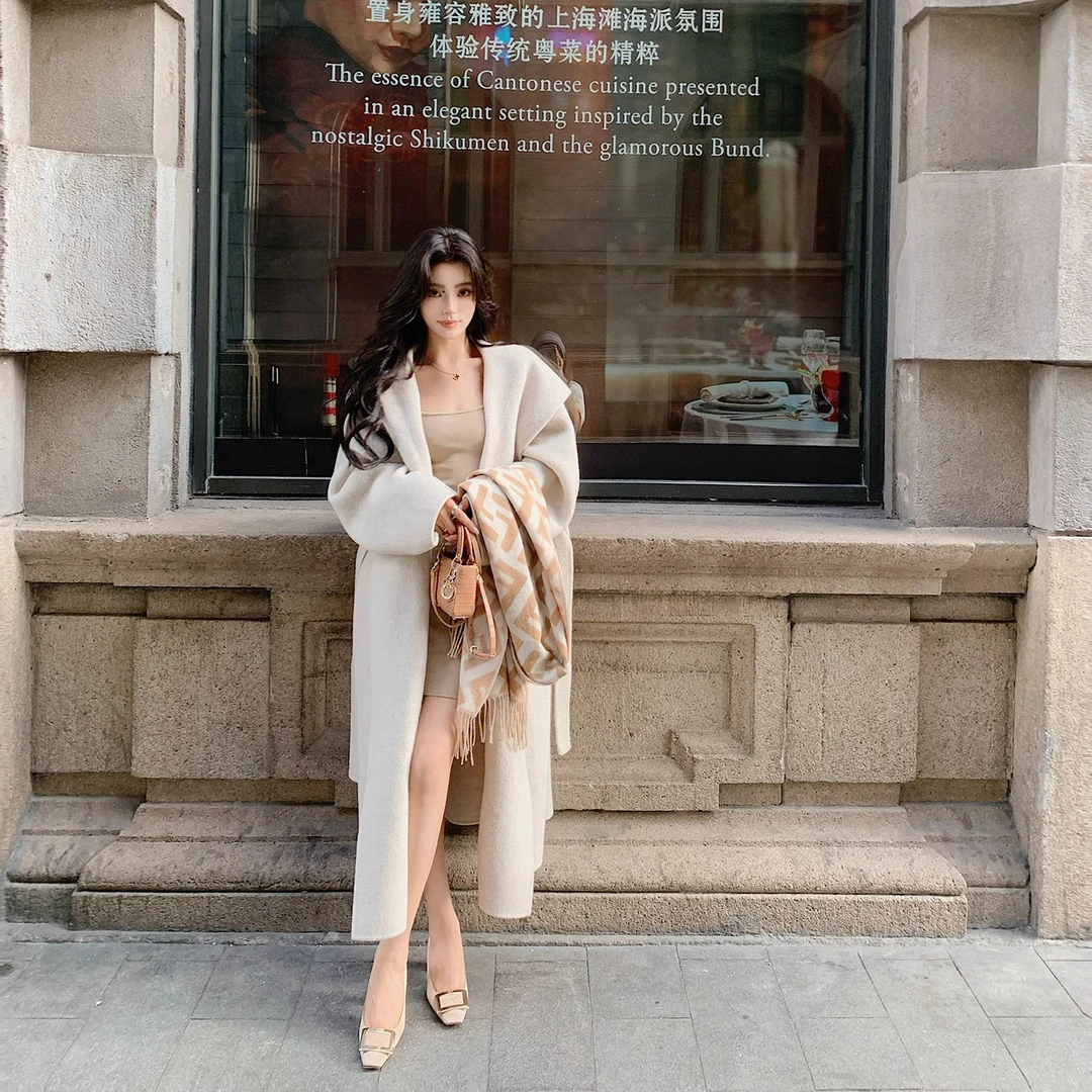 黑标Korea韩女浴袍大衣-牦牛绒米绵羊毛经典秀款Rialto连帽大衣