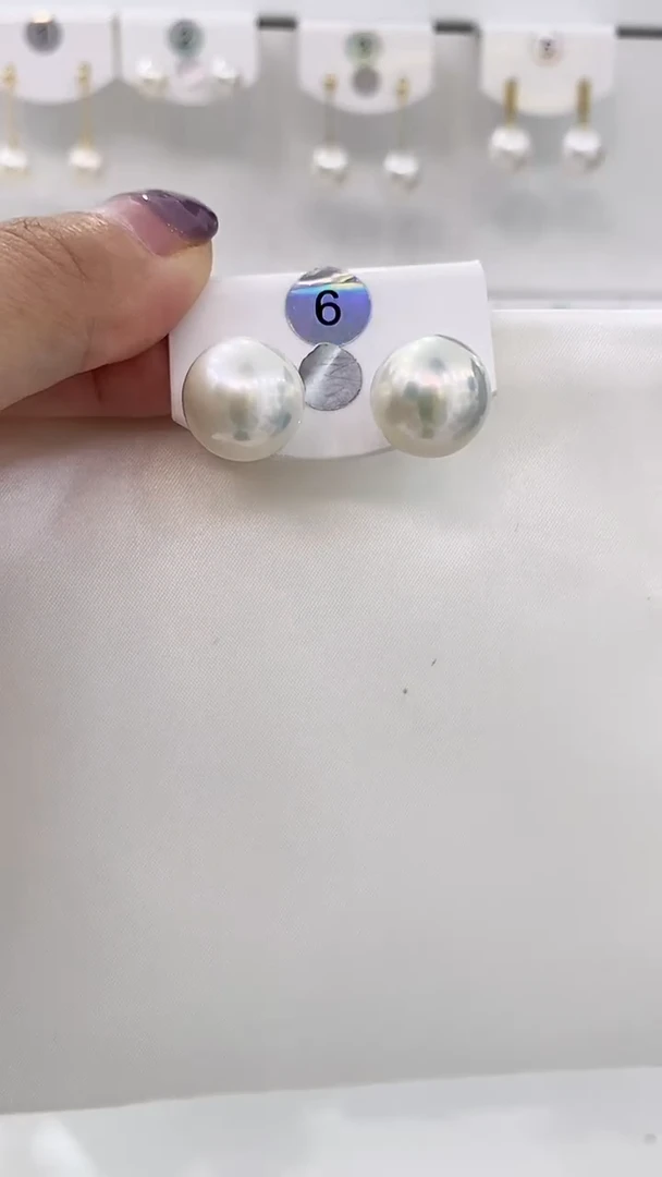 【闪购商品】淡水珍珠耳饰18K金镶嵌13-14mm珍珠耳钉