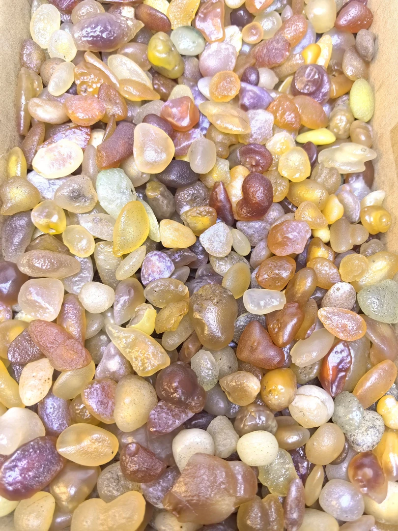 原石彩糖心盆景石-公斤价随机称重