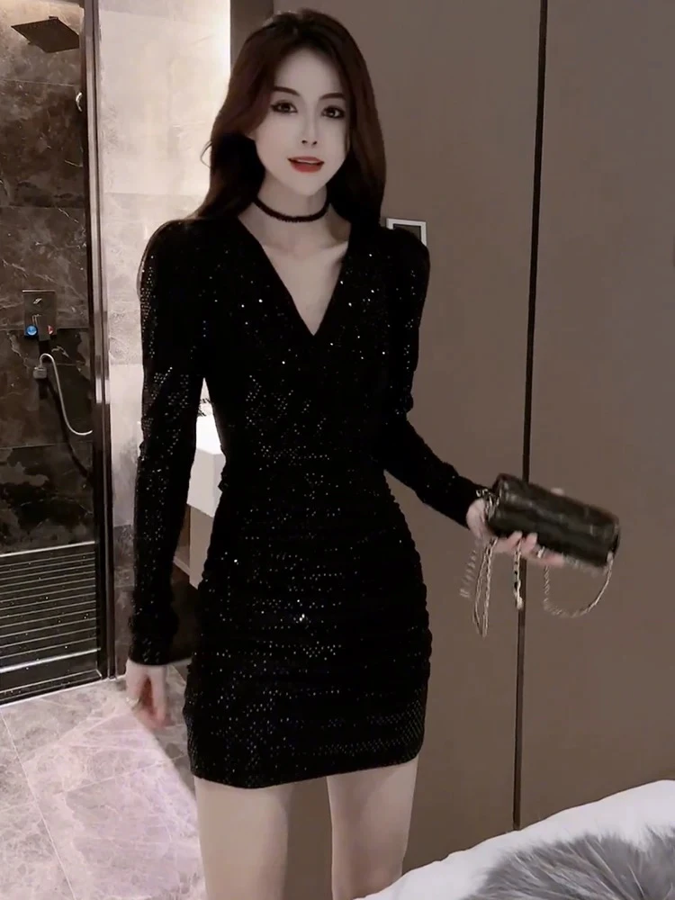 加绒亮片黑色包臀连衣裙显瘦修身名媛气质小黑裙显身材裙子