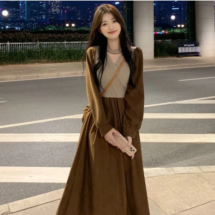 名媛交叉V领拼接针织哺乳连衣裙春秋新款高级感遮肚收腰a字裙潮