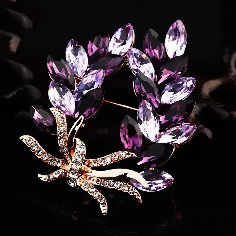 铜合金仿水晶胸针 2023新款轻奢胸针胸花百搭优雅大衣配饰饰品