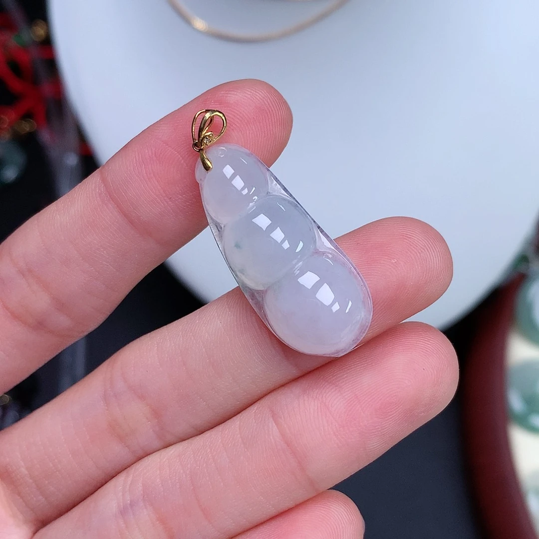 翡翠颈饰18K金镶嵌四季豆