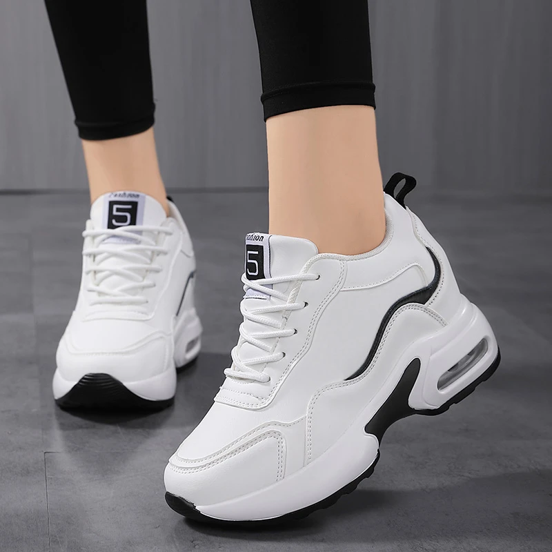 秋冬内增高女鞋8cm韩版厚底皮面休闲运动鞋轻便软底防滑旅游鞋女