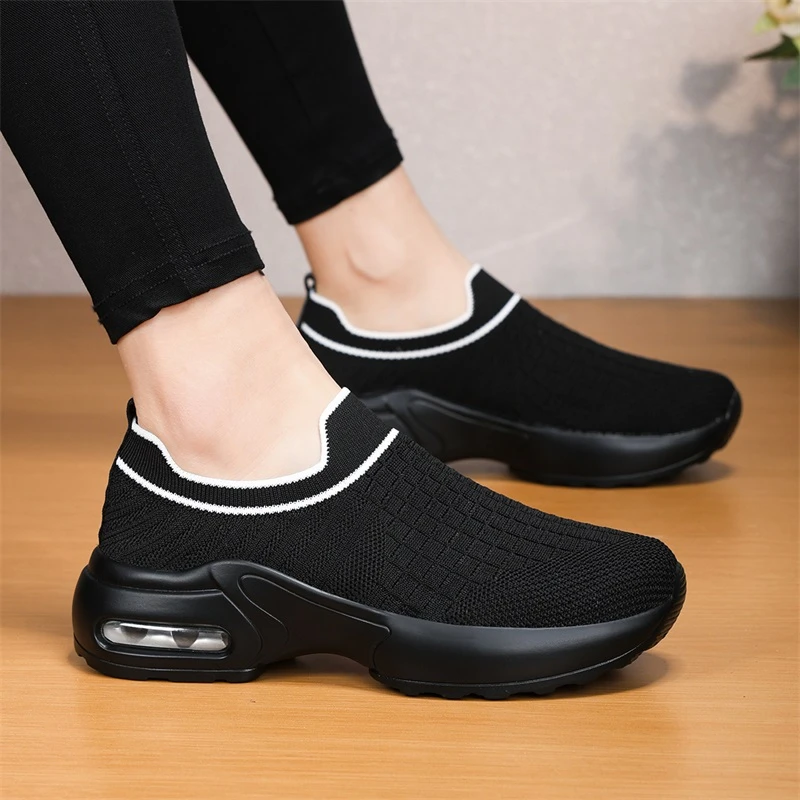 一脚蹬休闲运动鞋女透气网面弹力袜子鞋黑色软底防滑工作鞋妈妈鞋