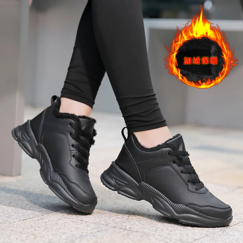 冬季加绒运动鞋女全黑色防水皮面工作鞋轻便软底跑步休闲鞋棉鞋女