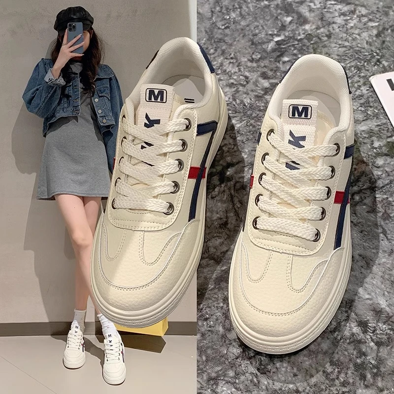 鹿季皮质平底小白鞋女2025秋季新款轻便chic鞋子百搭运动休闲板鞋