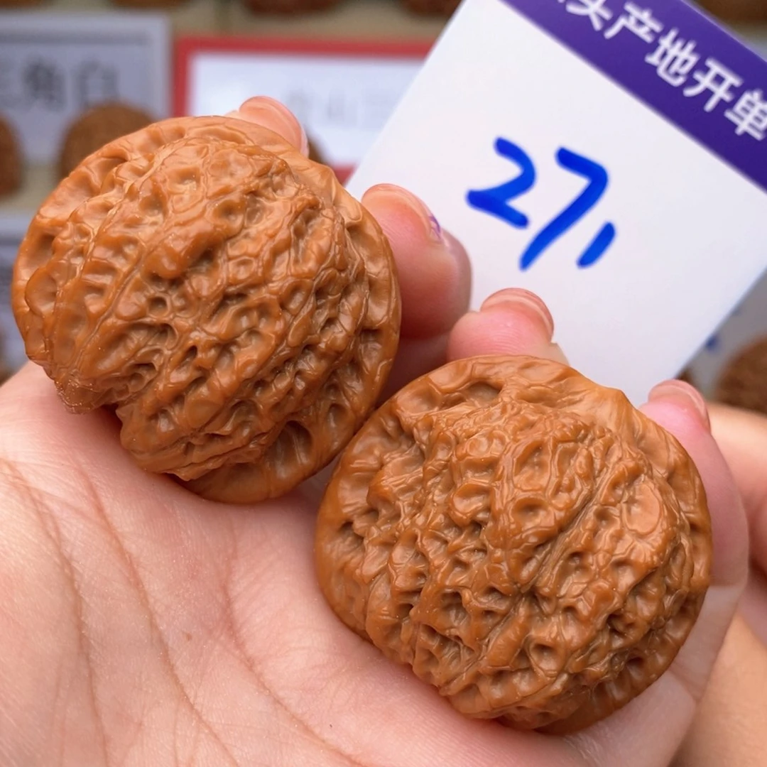 文玩核桃把件38血麒麟271