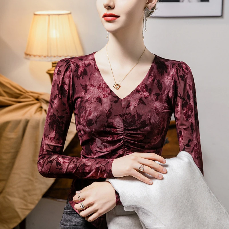 植绒印花V领不规则褶皱拼接打底衫女2025秋冬新款开叉泡泡袖上衣