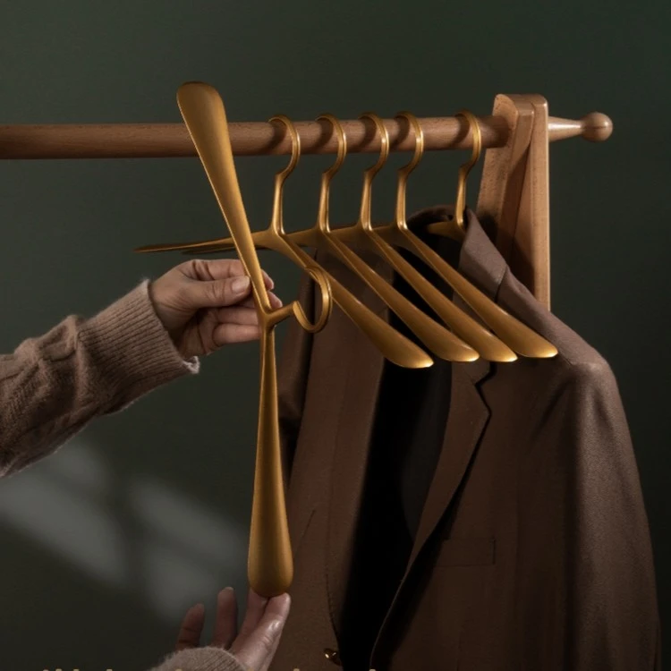 法式复古宽肩无痕防滑衣架衣帽间衣撑实心轻奢阳台卧室收纳