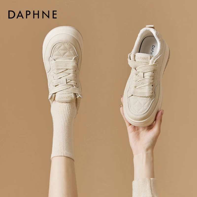 达芙妮增高不累脚女鞋2025春季舒适时尚百搭板鞋软底厚底小白鞋女
