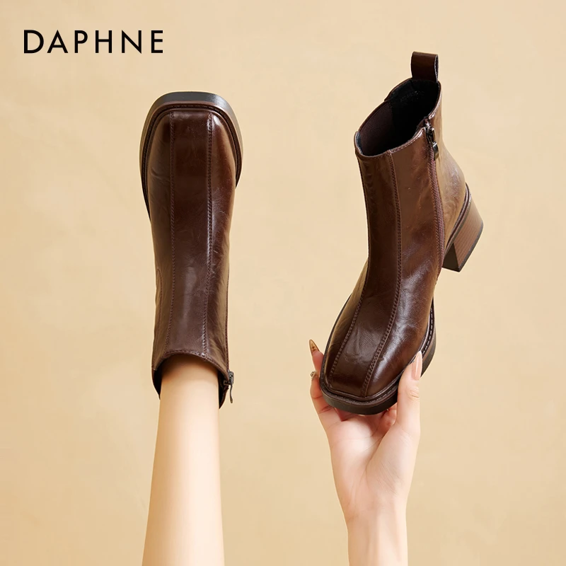 Daphne/达芙妮切尔西短女2025春季新款单靴英伦风马丁靴烟筒短靴