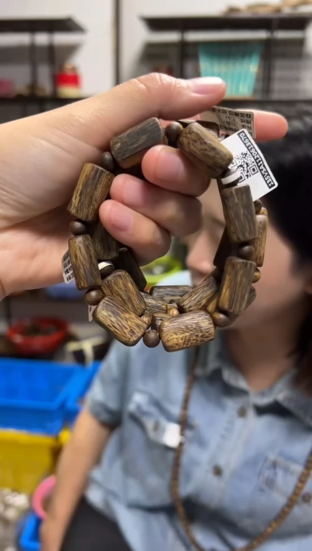 【闪购商品】沉香手串11克东江绿手串多样性发货1条