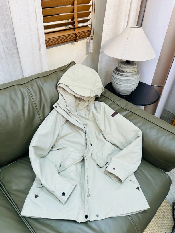 哥伦比吖同。款三合一可拆卸冲锋衣防风外套保暖风衣