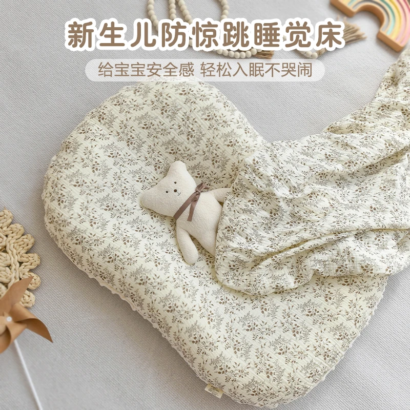 宝宝床中床纯棉新生婴儿安睡豆豆绒哄睡秋冬厚款斜坡枕防呛奶睡窝