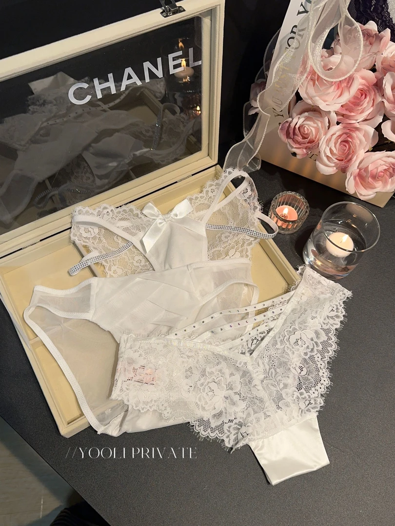 "闪钻蜜桃精“睫毛蕾丝女性感风纯欲风内裤