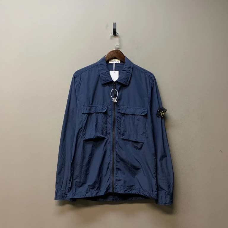 01945 Stone island 双口袋尼龙外套 M码97新以上特别好 喜欢带走