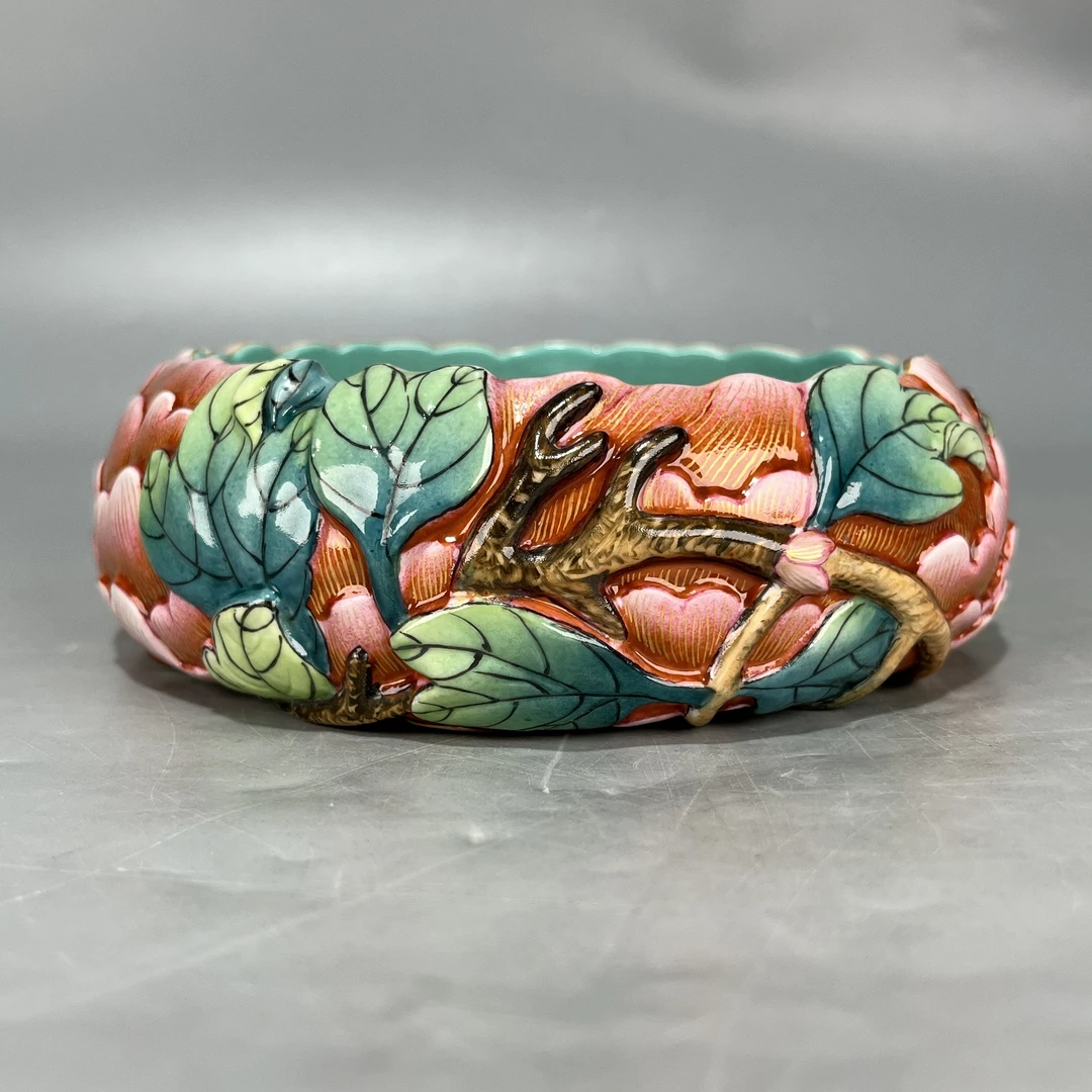 仿古珐琅彩花卉纹水洗