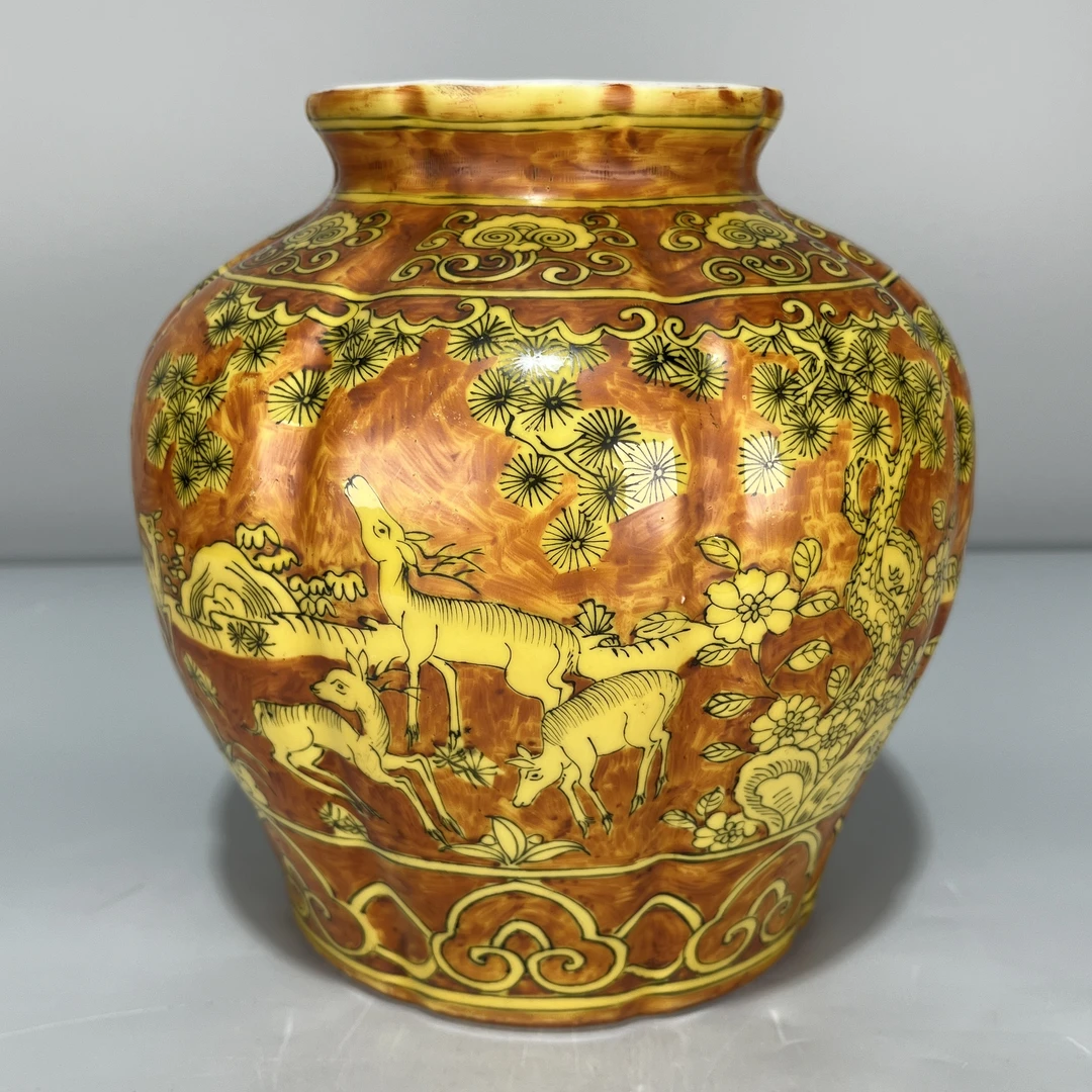 红上黄瓜果鹿图罐