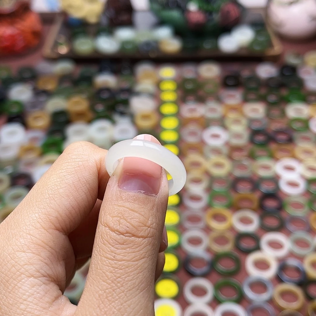 和田玉戒指未镶嵌17码冰白