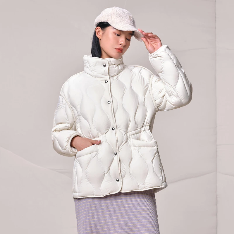 坦博尔女款羽绒服菱格收腰时尚简约百搭高品质立领羽绒服TB233326