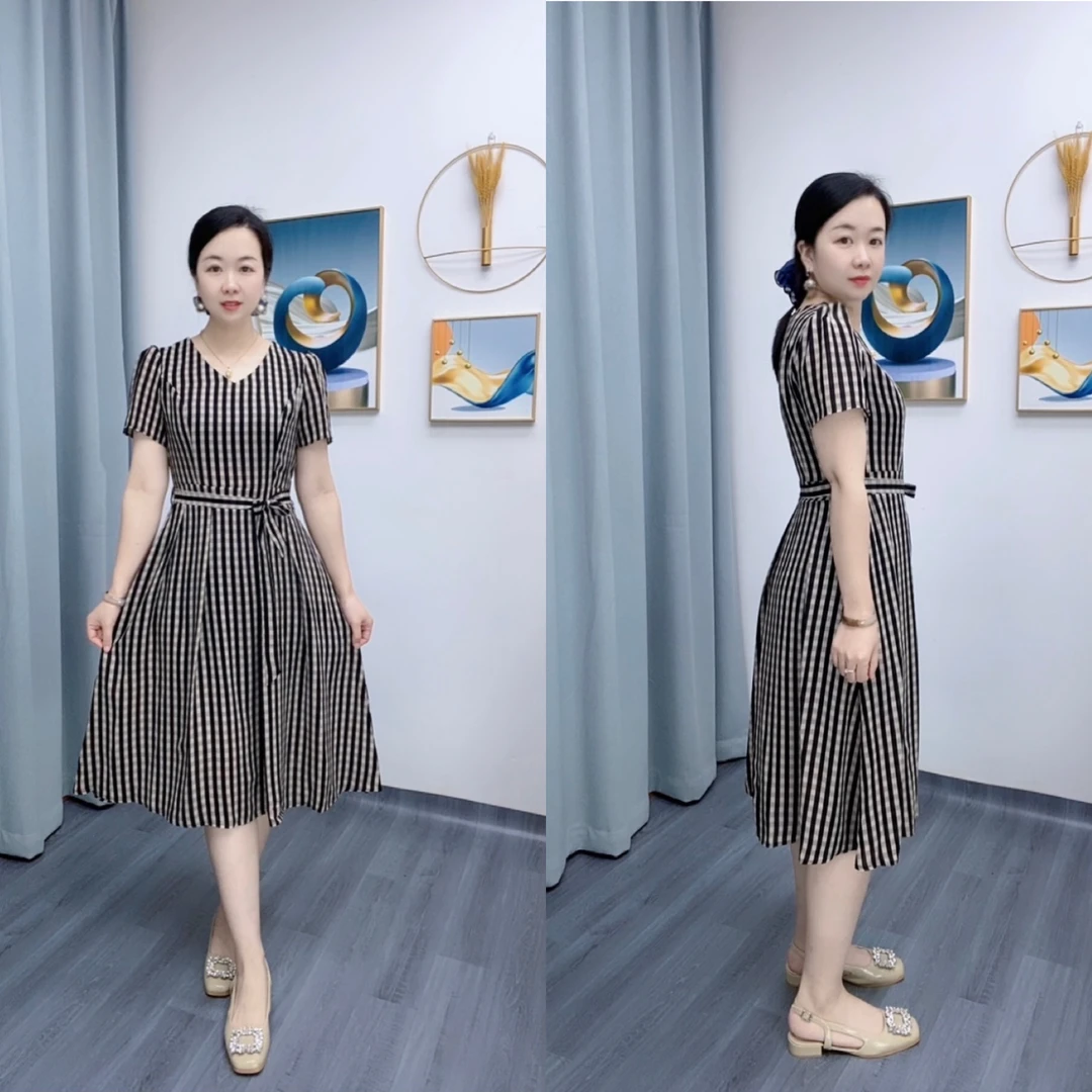 黑条纹2024夏季轻奢百搭洋气大码妈妈装复古气质女装连衣裙