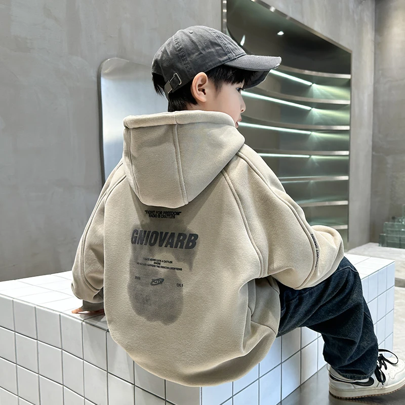 男童字母连帽加绒加厚卫衣秋冬2025新款儿童保暖一体绒上衣中大童