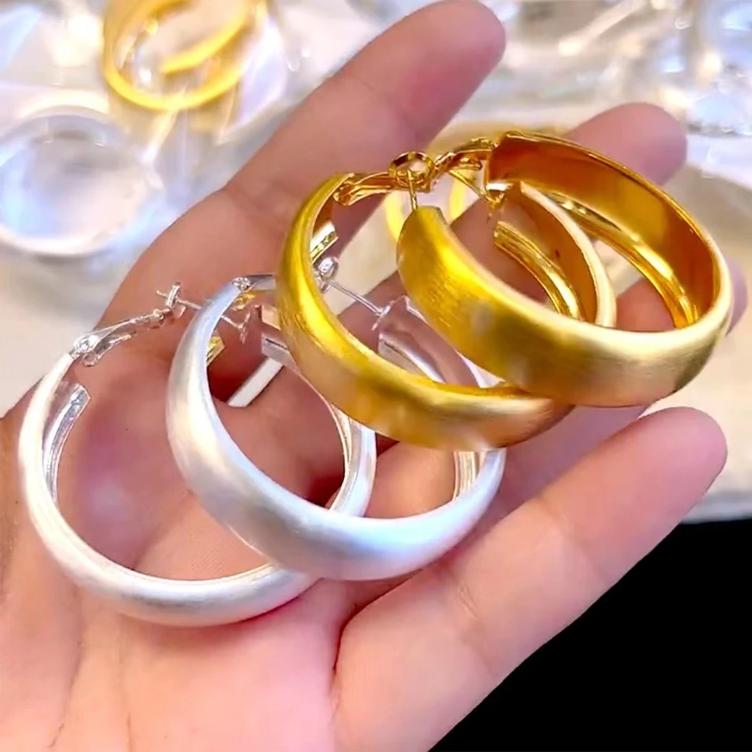 铜合金耳饰 超飒赫本风金属宽边气质耳圈高贵拉丝圈圈耳环百搭潮