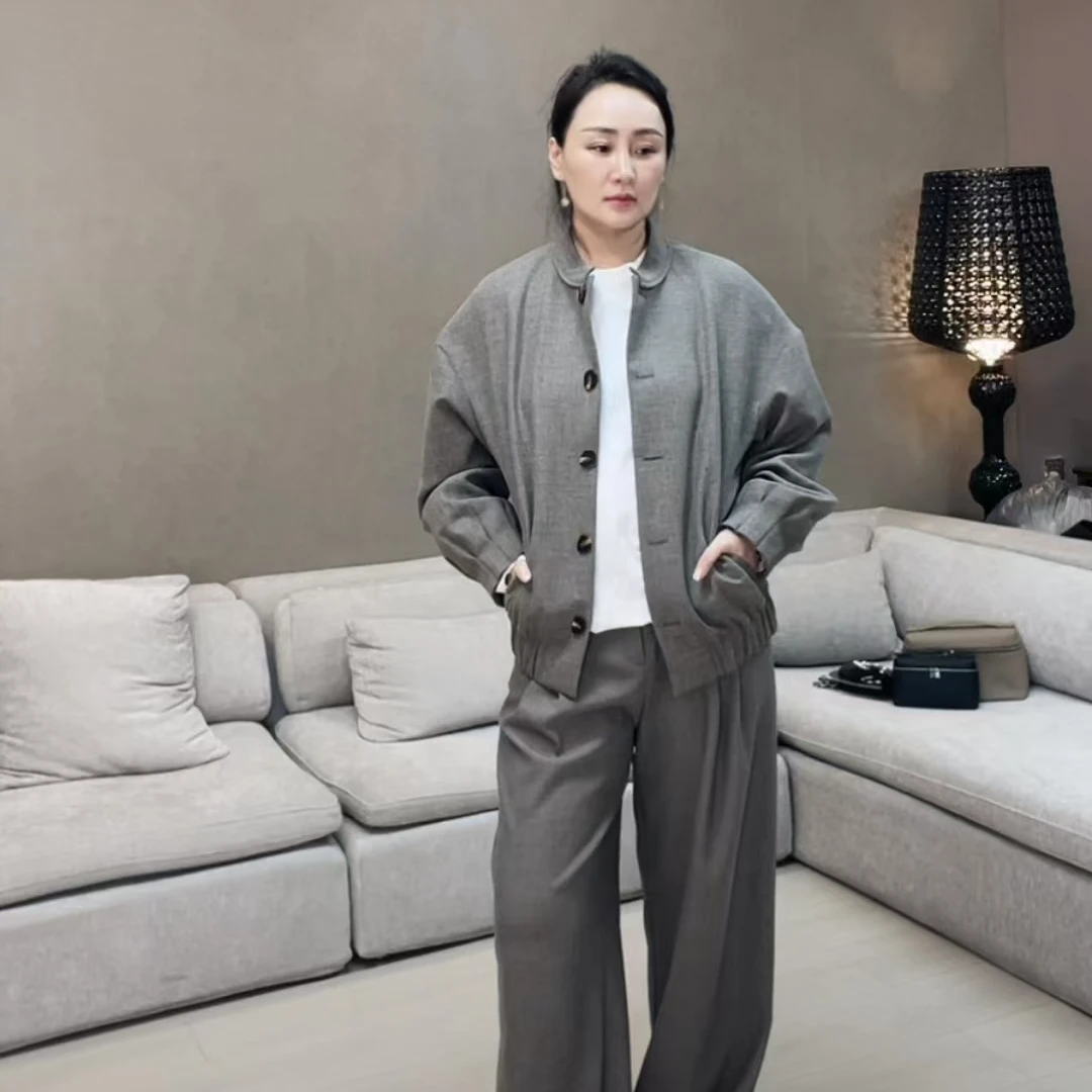 24新款设计师款饼干色套装