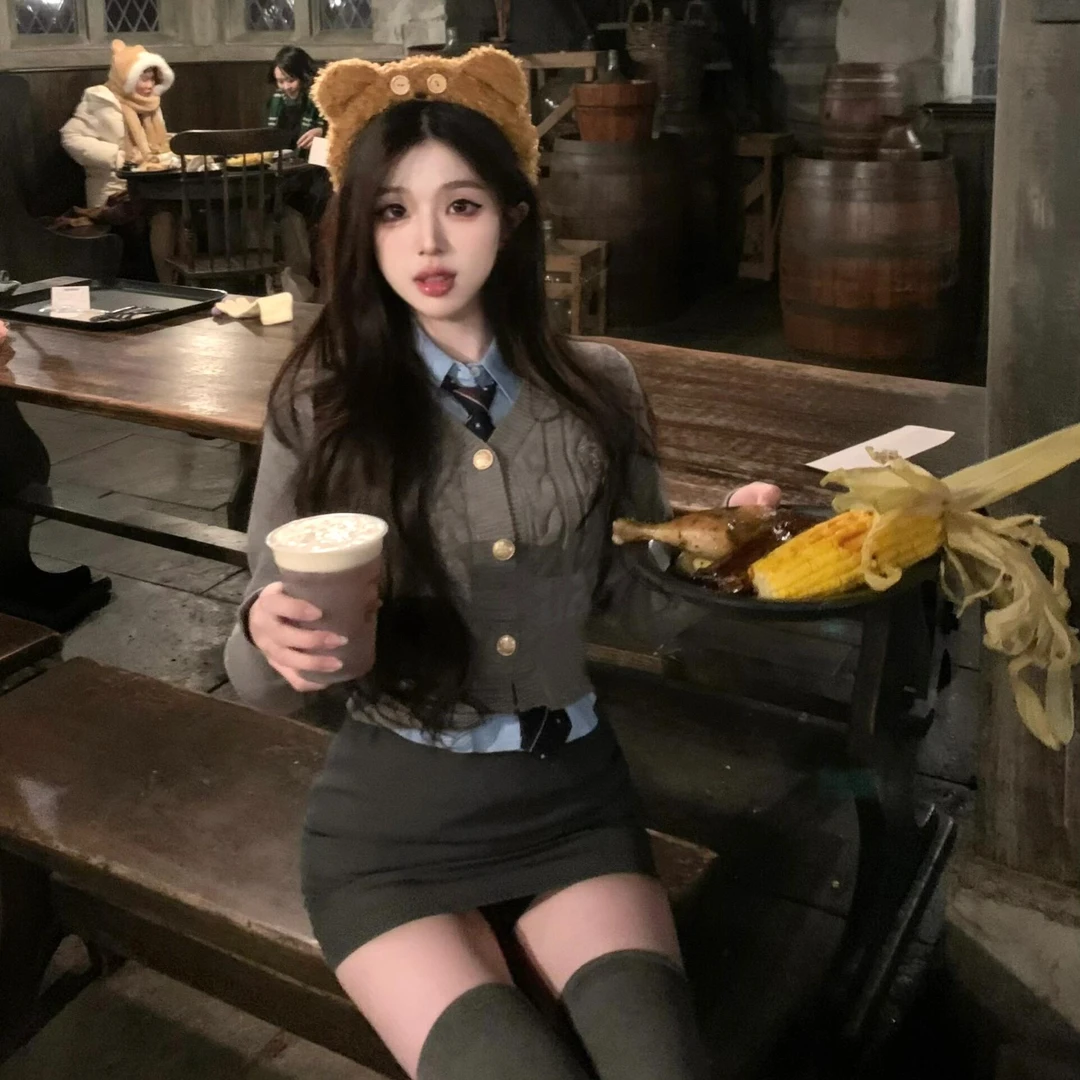 韩式jk制服学院风套装秋冬季新款灰色毛衣开衫衬衫包臀裙三件套