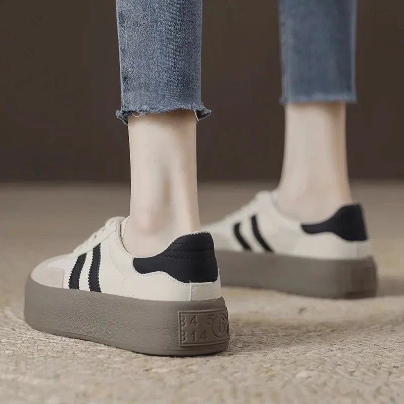 时尚百搭简约厚底德训鞋女2025春秋季新款圆头复古显脚小休闲板鞋
