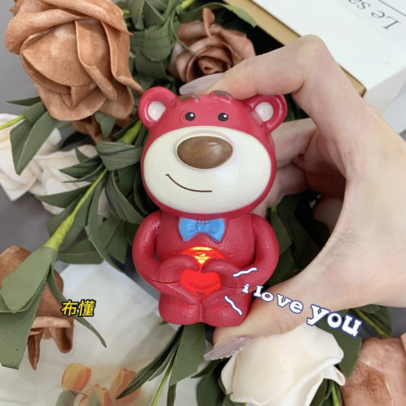 会说iloveyou比心草莓熊可爱搞怪公仔礼物比心草莓熊表白发光玩具